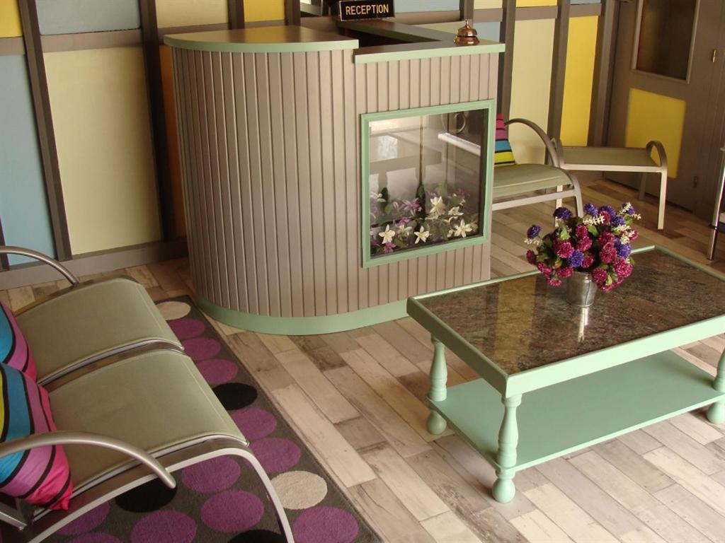 Hotel Le Flaubert Fougeres Bagian luar foto